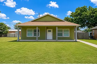 1020 10th Street, Hempstead, TX 77445 - Photo 1