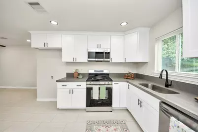 4802 Alvin Street, Houston, TX 77033 - Photo 20