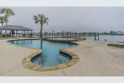 580 Pleasure Island Boulevard #207, Port Arthur, TX 77640 - Photo 8