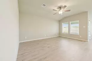 12018 Marlin Strait Dr, Baytown, TX 77523 - Photo 4