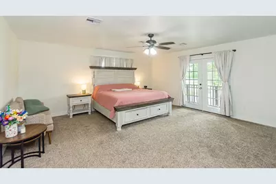 1055 S Anderson Street, Angleton, TX 77515 - Photo 12