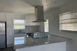5918 Avenue R, Galveston, TX 77551 - Photo 6