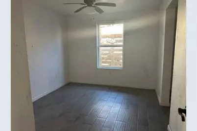 5918 Avenue R, Galveston, TX 77551 - Photo 8