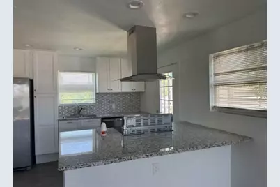 5918 Avenue R, Galveston, TX 77551 - Photo 6