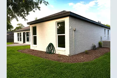 1722 Cherry Bend Drive, Houston, TX 77077 - Photo 30
