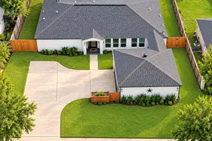 1722 Cherry Bend Dr, Houston, TX 77077 - Photo 32