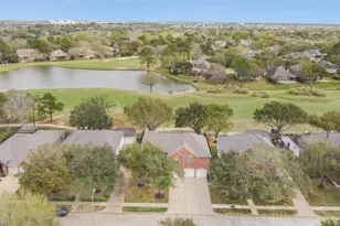 2103 Blue Water Bay Dr, Katy, TX 77494 - Photo 2