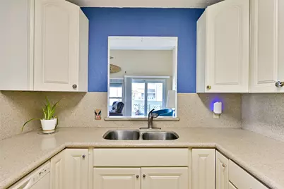 8111 Broadway Street #5, Galveston, TX 77554 - Photo 18