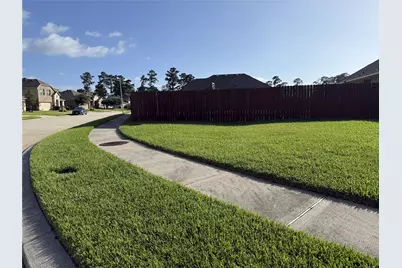 14227 Irvine Ranch Trail, Conroe, TX 77384 - Photo 4