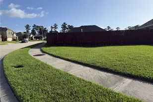14227 Irvine Rnch Trl, Conroe, TX 77384 - Photo 4