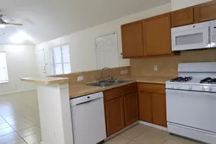16327 Bettong Ct, Sugar Land, TX 77498 - Photo 4