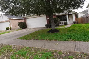 16327 Bettong Ct, Sugar Land, TX 77498 - Photo 2