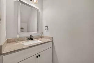730 E 17th St, Houston, TX 77008 - Photo 22