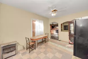 7021 Brownwood St, Houston, TX 77020 - Photo 16