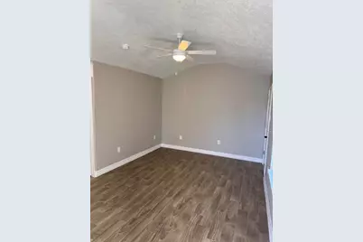 7213 Springdale Street, Houston, TX 77028 - Photo 2