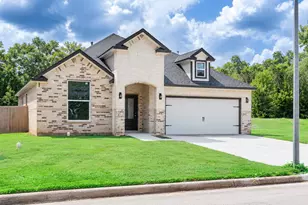 2306 Ridgewood Dr Dr, West Columbia, TX 77486 - Photo 1