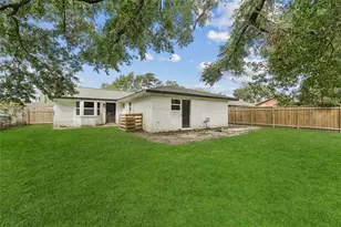 9618 Glenwood Forest Dr, Houston, TX 77078 - Photo 20