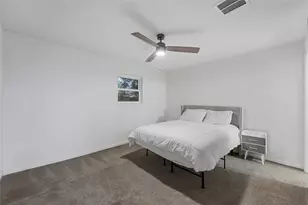9618 Glenwood Forest Dr, Houston, TX 77078 - Photo 14