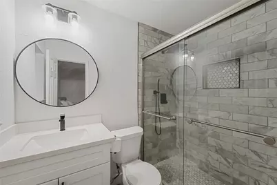 9618 Glenwood Forest Drive, Houston, TX 77078 - Photo 16