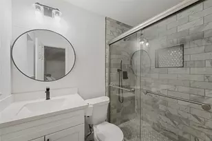 9618 Glenwood Forest Dr, Houston, TX 77078 - Photo 16