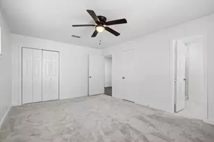 322 E Edgebrook Dr, Houston, TX 77034 - Photo 20