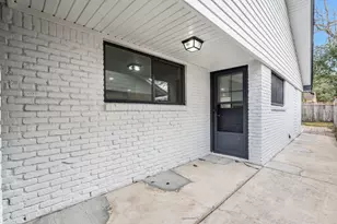 322 E Edgebrook Dr, Houston, TX 77034 - Photo 34
