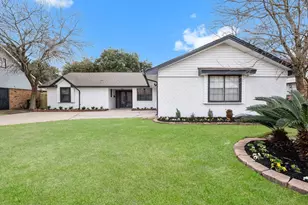 322 E Edgebrook Dr, Houston, TX 77034 - Photo 2