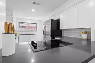 322 E Edgebrook Dr, Houston, TX 77034 - Photo 16