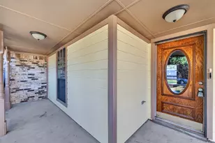 405 Tudor Ct, Deer Park, TX 77536 - Photo 6