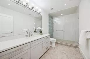 2409 Dryden Rd, Houston, TX 77030 - Photo 30