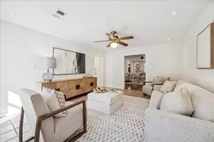 2409 Dryden Rd, Houston, TX 77030 - Photo 10