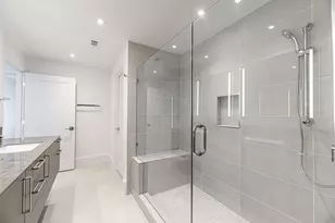 1701 Hermann Dr, Houston, TX 77004 - Photo 16