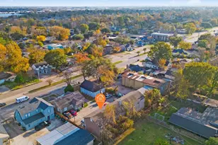 8451 1/2 Howard Dr, Houston, TX 77017 - Photo 12