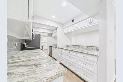 5333 Richmond Avenue #11, Houston, TX 77056 - Photo 10