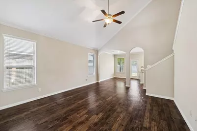 660 Oak Circle Drive E, Conroe, TX 77301 - Photo 4