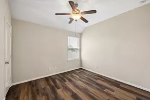 660 Oak Cir Dr E, Conroe, TX 77301 - Photo 26