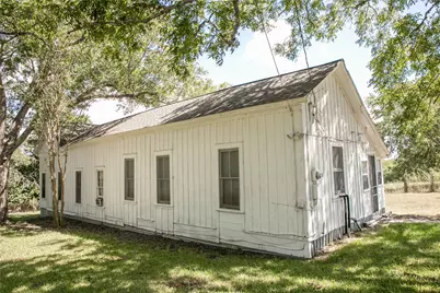 12819 W Burton Street, Burton, TX 77835 - Photo 6