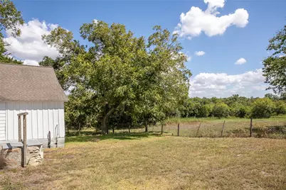 12819 W Burton Street, Burton, TX 77835 - Photo 30