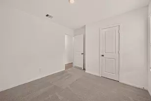 9210 Tern Pnes Ln, Baytown, TX 77521 - Photo 4