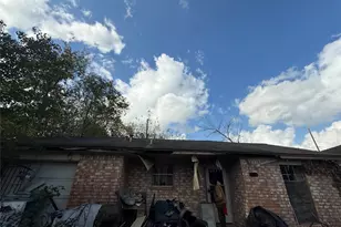 7338 England St, Houston, TX 77021 - Photo 2