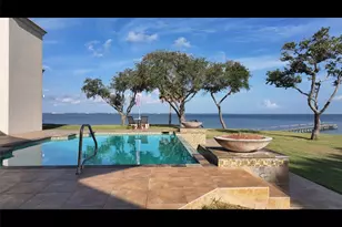 45 Jefferson Ave, Port Lavaca, TX 77979 - Photo 4