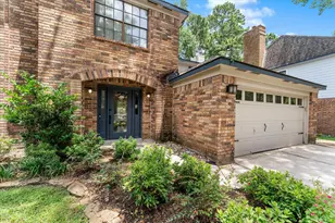 9 Silver Elm Pl, The Woodlands, TX 77381 - Photo 2