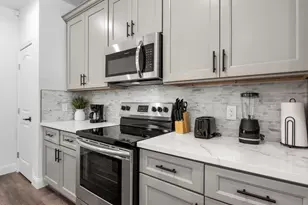 8634 Scott B St, Houston, TX 77051 - Photo 8