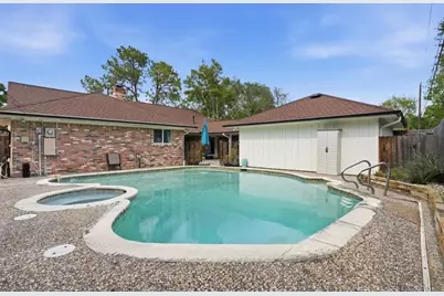 5927 Valkeith Drive, Houston, TX 77096 - Photo 20
