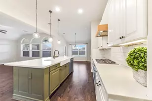 16718 Lake Limestone Ln, Houston, TX 77044 - Photo 14