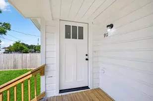 913 Bennington, Houston, TX 77022 - Photo 14