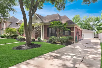 7406 Summer Trail Drive, Sugar Land, TX 77479 - Photo 2