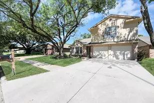 13402 Pecan Oak Dr, Houston, TX 77065 - Photo 2