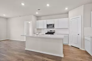 1950 Stargazer Ln, Angleton, TX 77515 - Photo 6