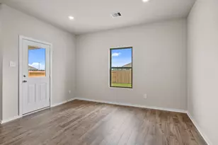 1950 Stargazer Ln, Angleton, TX 77515 - Photo 12